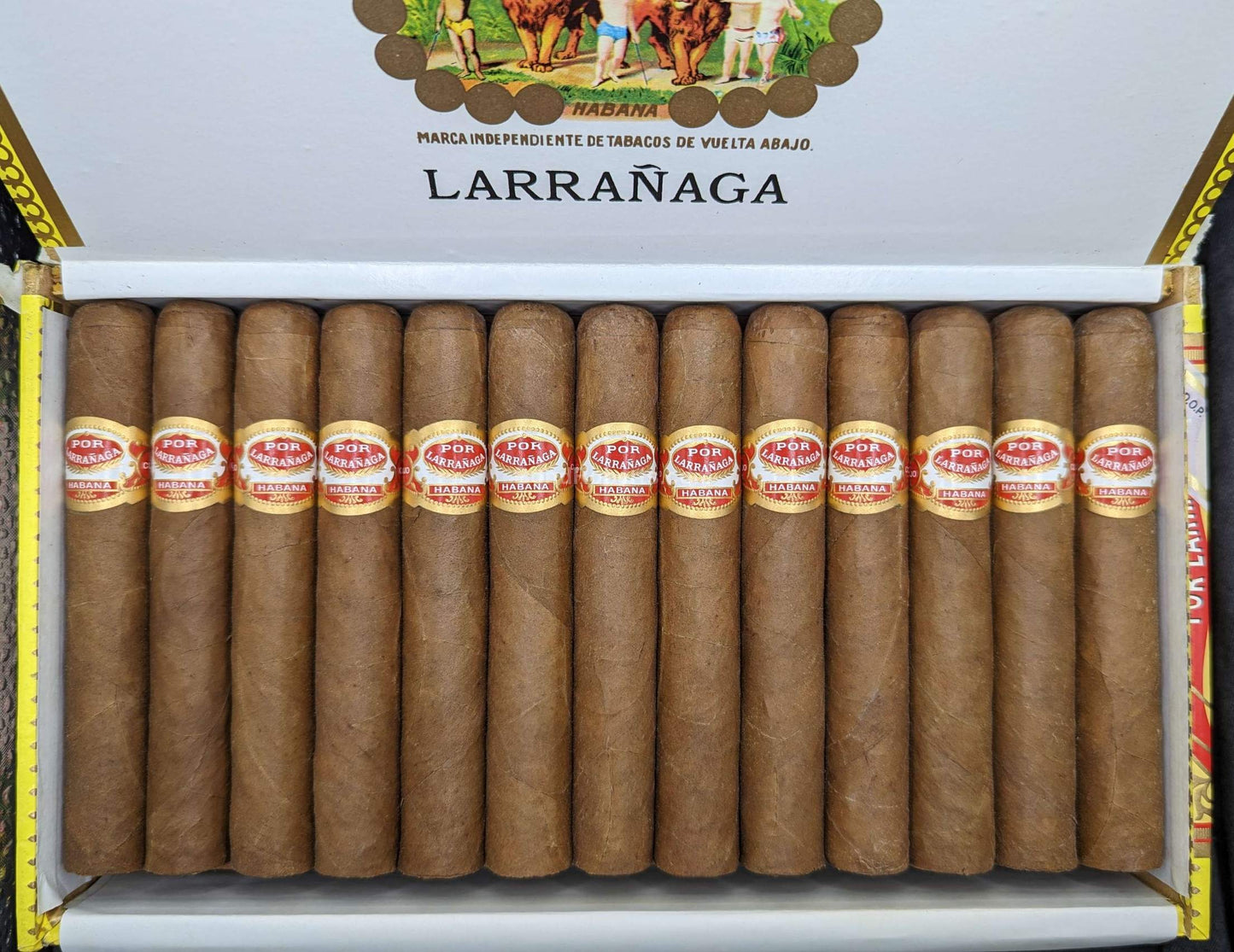 puros por larrañaga en panama